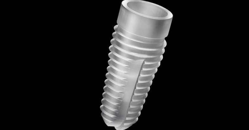 04_500_960_3D_Druck_Implantat_500zu1-800x417